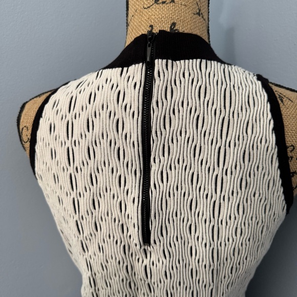 WHBM Patterned Textured Tank Top - Picture 7 of 14